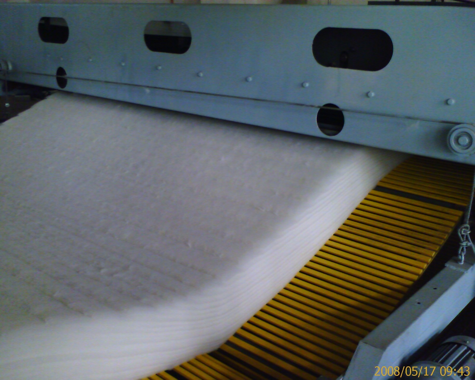 接着剤の自由な詰め物のための機械4.5mを作る不織のの企業の生地のキルト