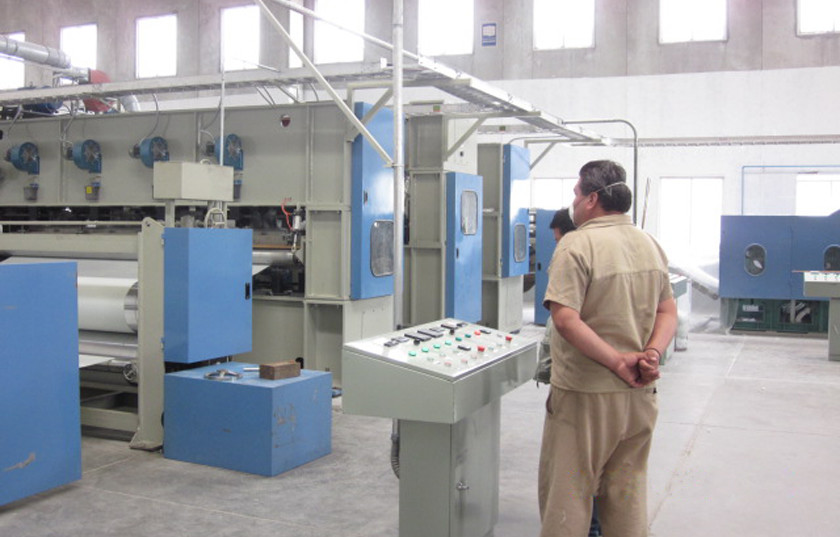 不織のの詰め物のパッディングの作成のための機械を作る4000mmの非編まれた生地